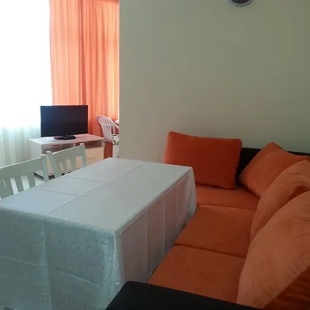 Apartahotel Pirop City