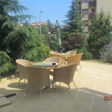 Apartahotel Pirop City